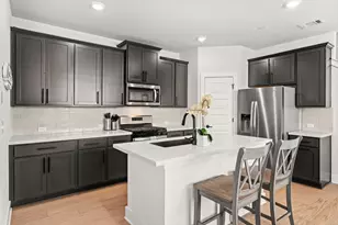 8512 McKamy Dr, Austin, TX 78744 - Photo 9