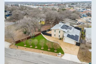 1813 Crooked Lane, Austin, TX 78741 - Photo 3