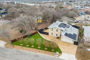 1813 Crooked Ln, Austin, TX 78741 - Photo 3