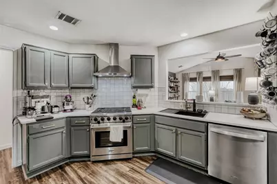 916 Great Britain Boulevard, Austin, TX 78748 - Photo 3