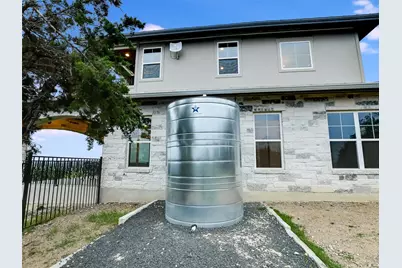 910 Plant Lady Lane, Dripping Springs, TX 78620 - Photo 5