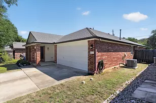 8817 Corran Ferry Dr, Austin, TX 78749 - Photo 3
