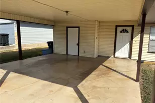 2745 Maple Tree Rd, New Braunfels, TX 78130 - Photo 5