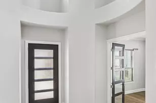 109 Charmstone Ln, Georgetown, TX 78628 - Photo 9