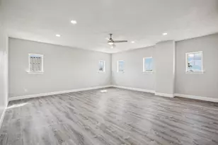 109 Charmstone Ln, Georgetown, TX 78628 - Photo 15