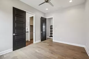 109 Charmstone Ln, Georgetown, TX 78628 - Photo 17