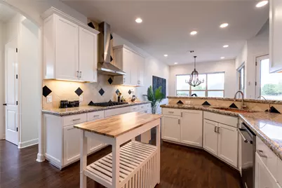 724 Chama Trace, Dripping Springs, TX 78620 - Photo 9