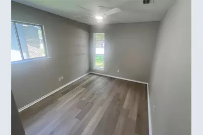 4620 Button Bend Road, Austin, TX 78744 - Photo 17