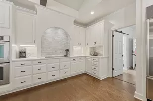 6 Candleleaf Ct, The Hills, TX 78738 - Photo 15