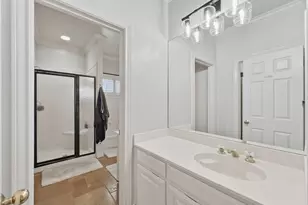 6 Candleleaf Ct, The Hills, TX 78738 - Photo 33