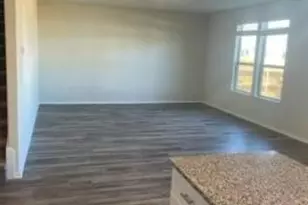 129 Onna St, Taylor, TX 76574 - Photo 9