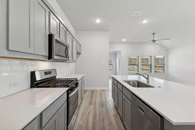 110 Malibu, Hutto, TX 78634 - Photo 5