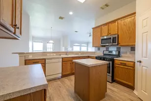 1727 Rosenborough Ln, Round Rock, TX 78665 - Photo 7