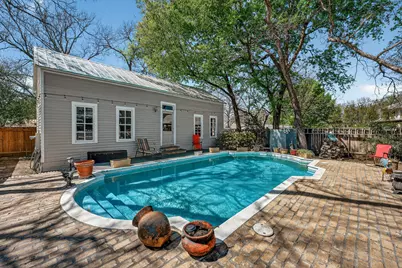 1402 Pecan Street, Bastrop, TX 78602 - Photo 7
