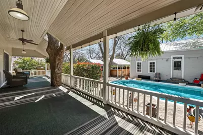 1402 Pecan Street, Bastrop, TX 78602 - Photo 5