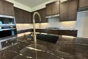 812 S Hemingway Loop, Liberty Hill, TX 78642 - Photo 5