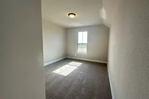 812 S Hemingway Loop, Liberty Hill, TX 78642 - Photo 15