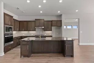 812 S Hemingway Loop, Liberty Hill, TX 78642 - Photo 9