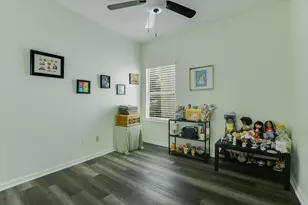 129 Almquist St, Hutto, TX 78634 - Photo 9