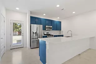 1121 Walton Ln, Austin, TX 78721 - Photo 15