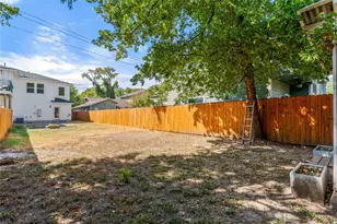 1121 Walton Ln, Austin, TX 78721 - Photo 35