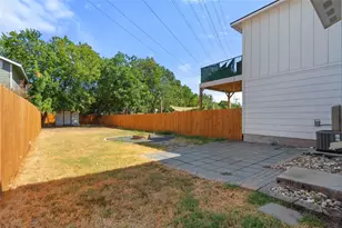 1121 Walton Ln, Austin, TX 78721 - Photo 31