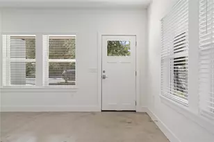 1121 Walton Ln, Austin, TX 78721 - Photo 5