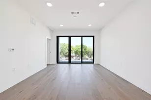 2209 S 1st St, Austin, TX 78704 - Photo 9