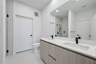 2209 S 1st St, Austin, TX 78704 - Photo 11