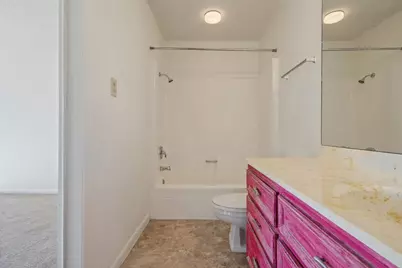 302 Venture Boulevard S, Lago Vista, TX 78645 - Photo 25