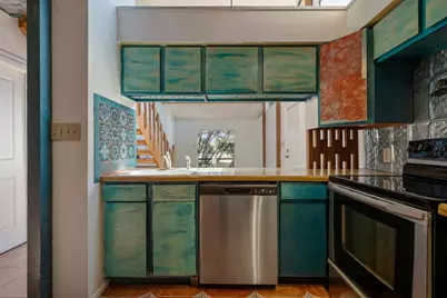 302 Venture Boulevard S, Lago Vista, TX 78645 - Photo 13