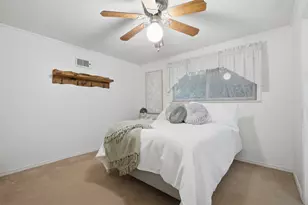 1410 Wooten Dr, Austin, TX 78757 - Photo 13