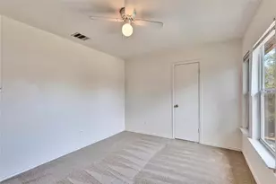 5204 Bahan, Del Valle, TX 78617 - Photo 21