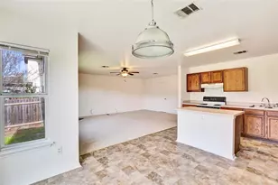 5204 Bahan, Del Valle, TX 78617 - Photo 9