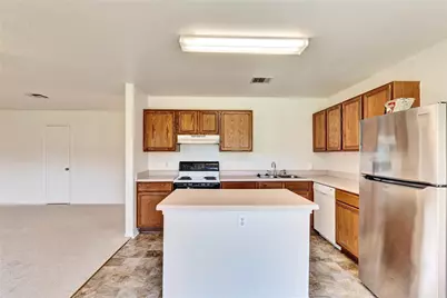 5204 Bahan, Del Valle, TX 78617 - Photo 9