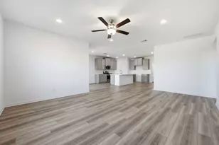 1013 Vanderscile Rd, Hutto, TX 78634 - Photo 5