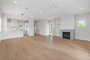 3802 Tower View Ct, Austin, TX 78723 - Photo 3