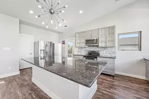 18812 Lakeland Dr, Lago Vista, TX 78645 - Photo 11