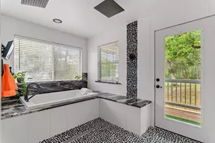 129 Valley Spur, Smithville, TX 78957 - Photo 23