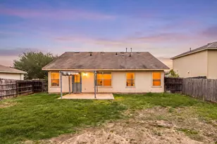 137 Sawgrass Cir, Kyle, TX 78640 - Photo 19