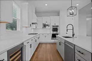 225 Spicewood Trails Dr, Spicewood, TX 78669 - Photo 11