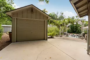 1416 Corona Dr, Austin, TX 78723 - Photo 25