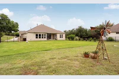 530 Hawthorne Loop, Driftwood, TX 78619 - Photo 37