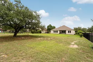 530 Hawthorne Loop, Driftwood, TX 78619 - Photo 39