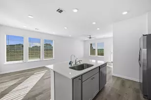 113 Hatari Trl, Jarrell, TX 76537 - Photo 5