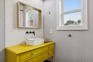 2902 Katy St, New Braunfels, TX 78130 - Photo 13