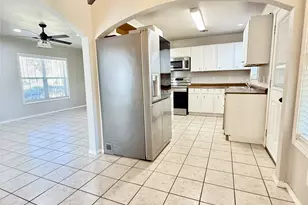 1403 Alcoa Ave, Rockdale, TX 76567 - Photo 9