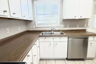 1403 Alcoa Ave, Rockdale, TX 76567 - Photo 11