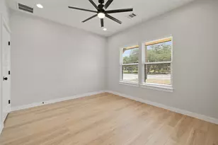 705 Sloan St, Taylor, TX 76574 - Photo 21