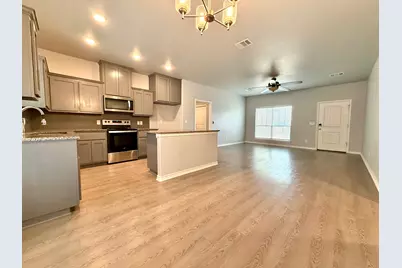 128 Elmer Avenue, Burnet, TX 78611 - Photo 5